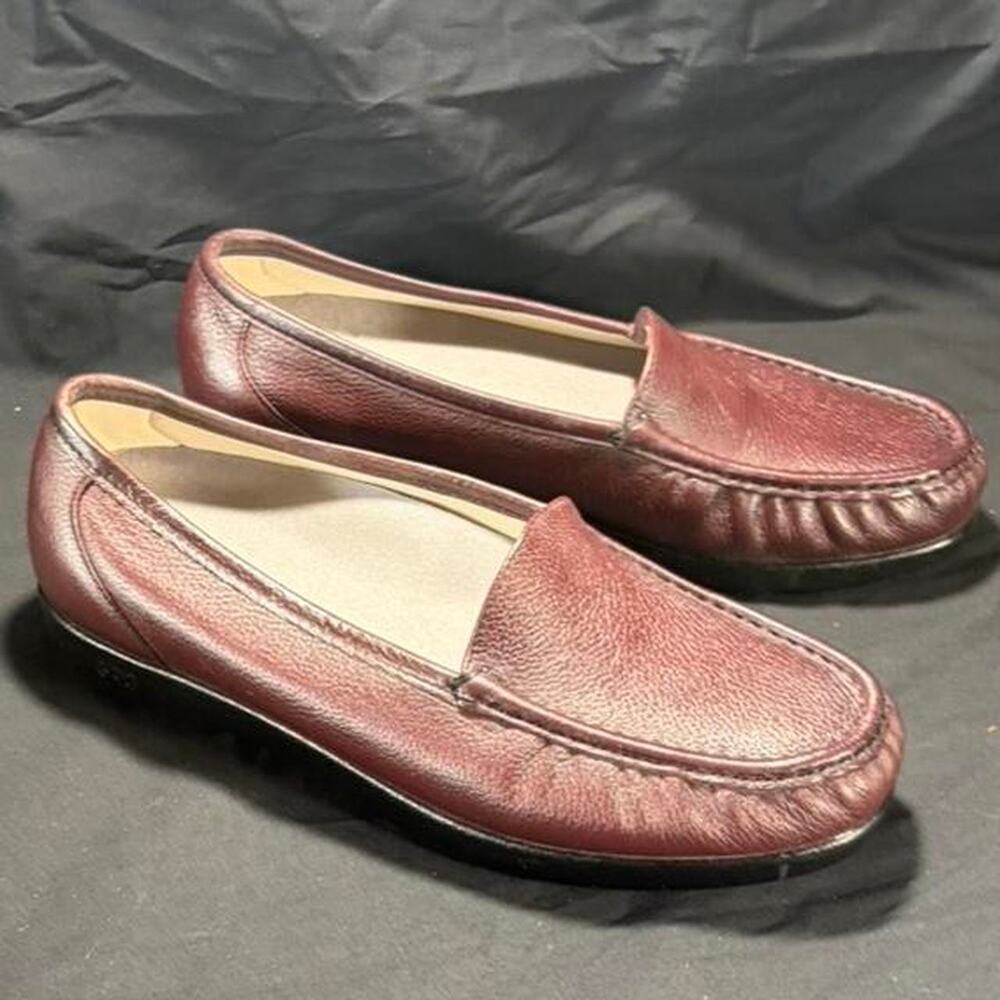 🚨 Like New SAS Women’s Leather Burgundy Moccasin Loafers Shoes Size: 10 W. 👞